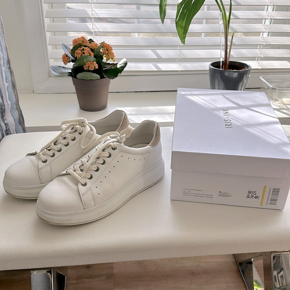 Iris&Ink white sneakers